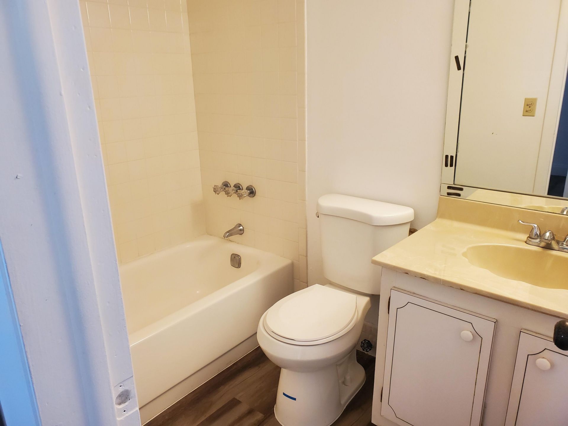 6050 NW 64th Avenue, Unit 304, Tamarac, FL 33319 Photo