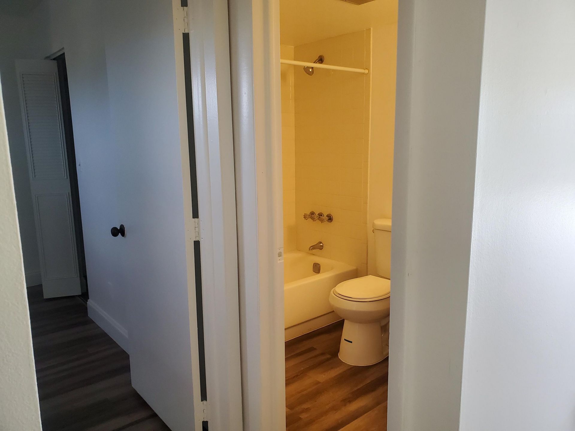 6050 NW 64th Avenue, Unit 304, Tamarac, FL 33319 Photo