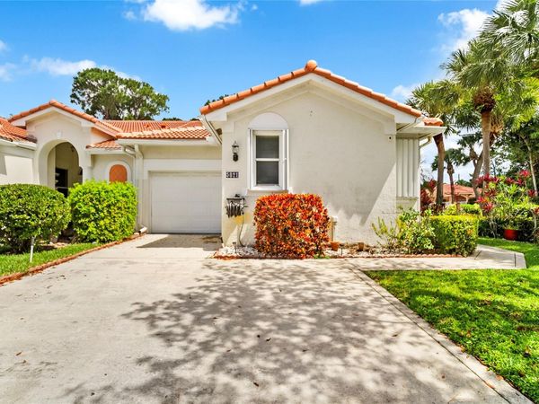 5021 S La Sedona Circle, Delray Beach, FL 33484