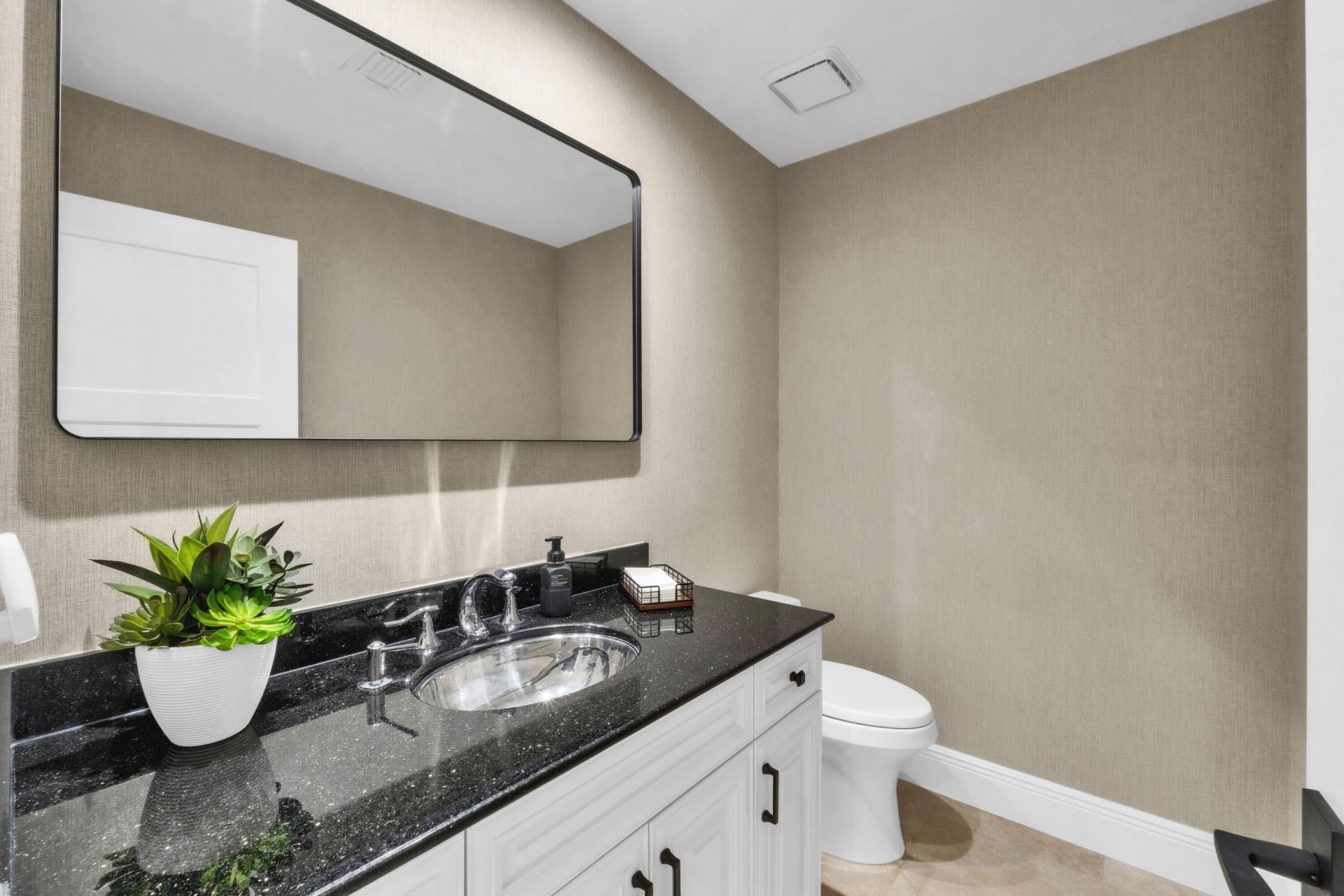 2751 Oak Tree Lane, Fort Lauderdale, FL 33309 Photo