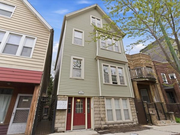 3727 N Ashland Avenue , Unit 3, Chicago, IL 60613