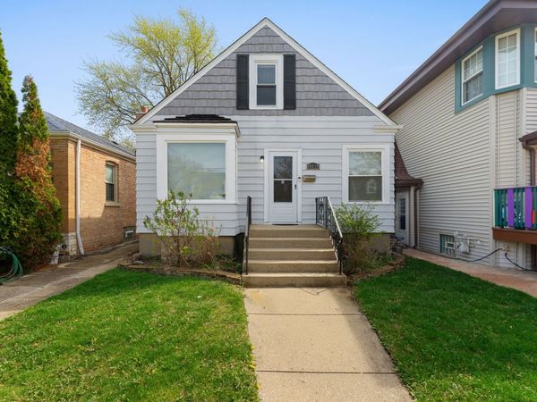 10619 S Sawyer Avenue , Chicago, IL 60655