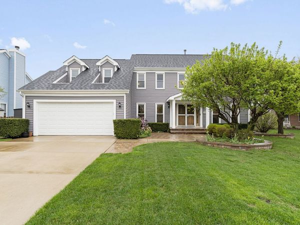 541 Salceda Lane , Mundelein, IL 60060