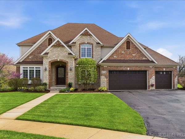 40W898 Fox Creek Drive , St. Charles, IL 60175