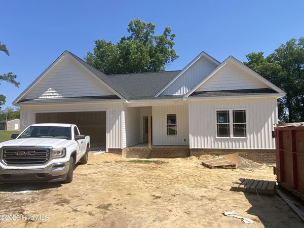 505 N Hillandale Drive, Fremont, NC 27530