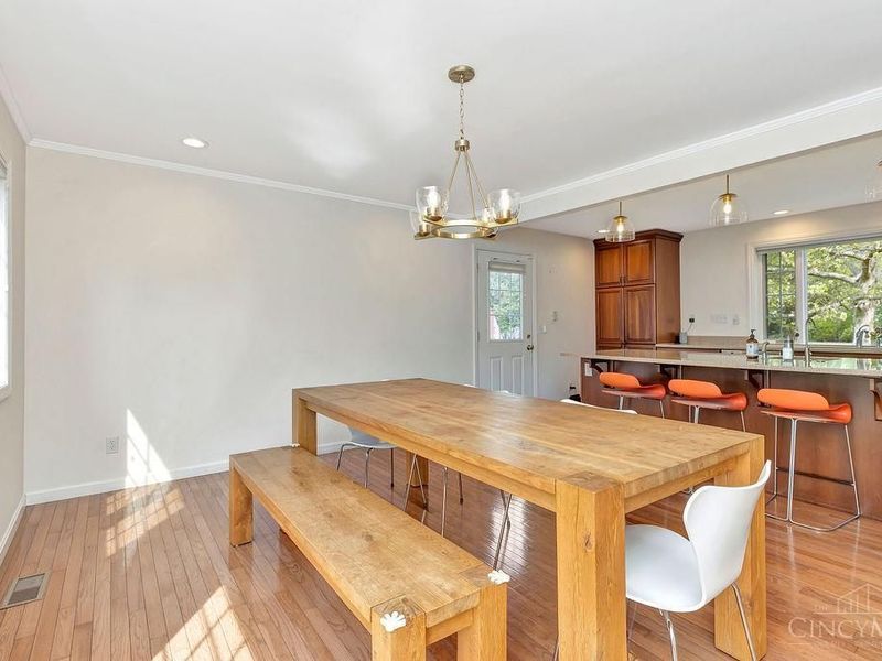 6999 Rowan Hill Drive, Cincinnati, OH 45227 Photo 10