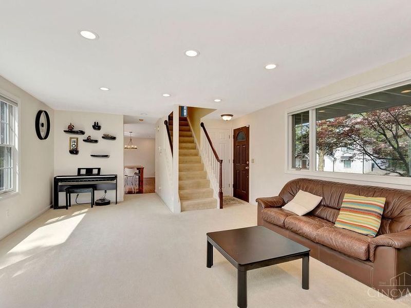 6999 Rowan Hill Drive, Cincinnati, OH 45227 Photo 12