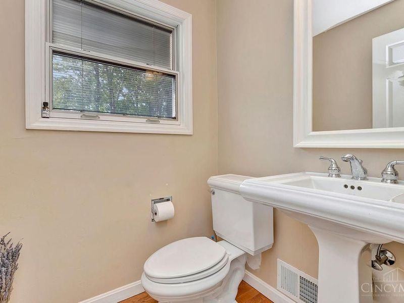 6999 Rowan Hill Drive, Cincinnati, OH 45227 Photo 16