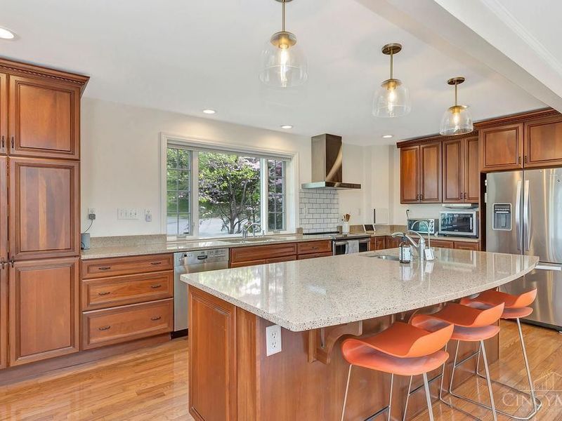 6999 Rowan Hill Drive, Cincinnati, OH 45227 Photo 5