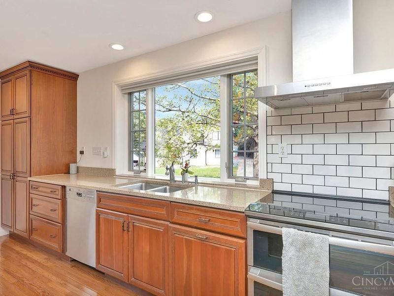 6999 Rowan Hill Drive, Cincinnati, OH 45227 Photo 9