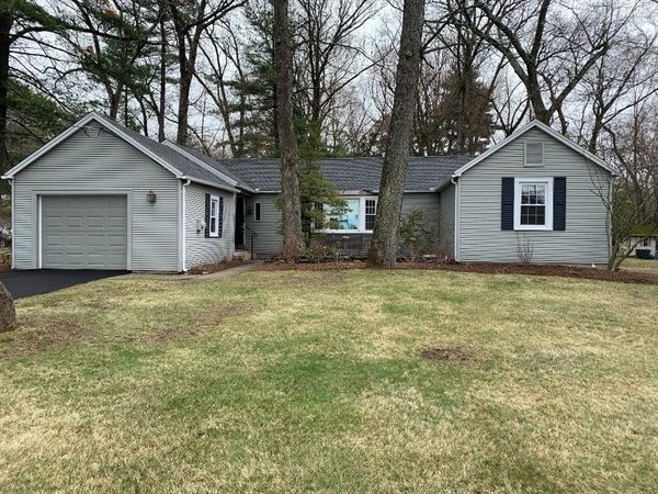 320 Maple St, East Longmeadow, MA 01028