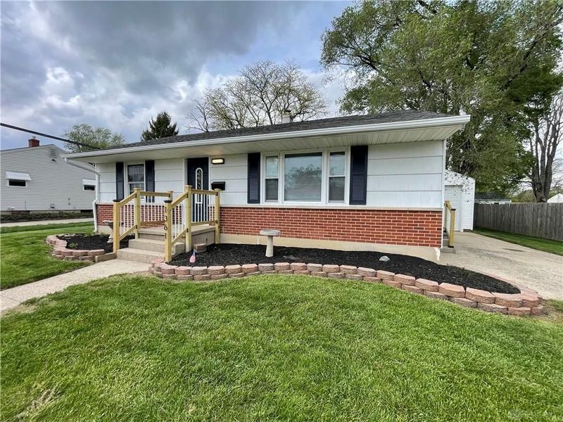 1361 Sussex Road, Troy, OH 45373 Photo 4