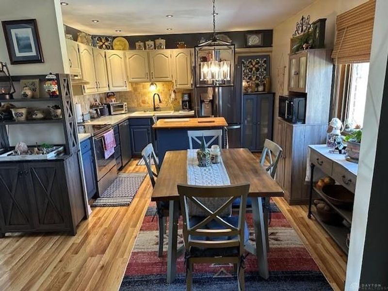 2483 Foxchase Court, Troy, OH 45373 Photo 6