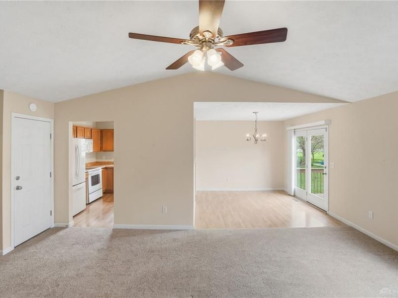 1840 Hunters Ridge Drive, Troy, OH 45373 Photo 15