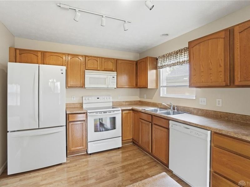 1840 Hunters Ridge Drive, Troy, OH 45373 Photo 21