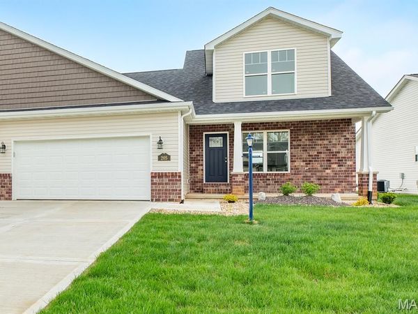 205 Wrigley Field Drive , Bethalto, IL 62010