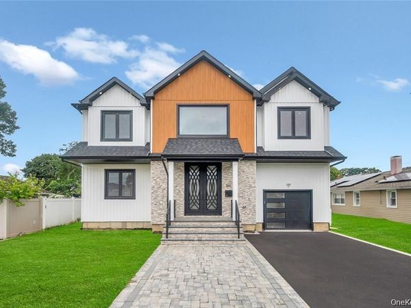 2571 Alder Avenue , East Meadow, NY 11554