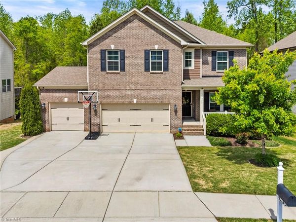 946 Longleaf Pine Place , Mebane, NC 27302