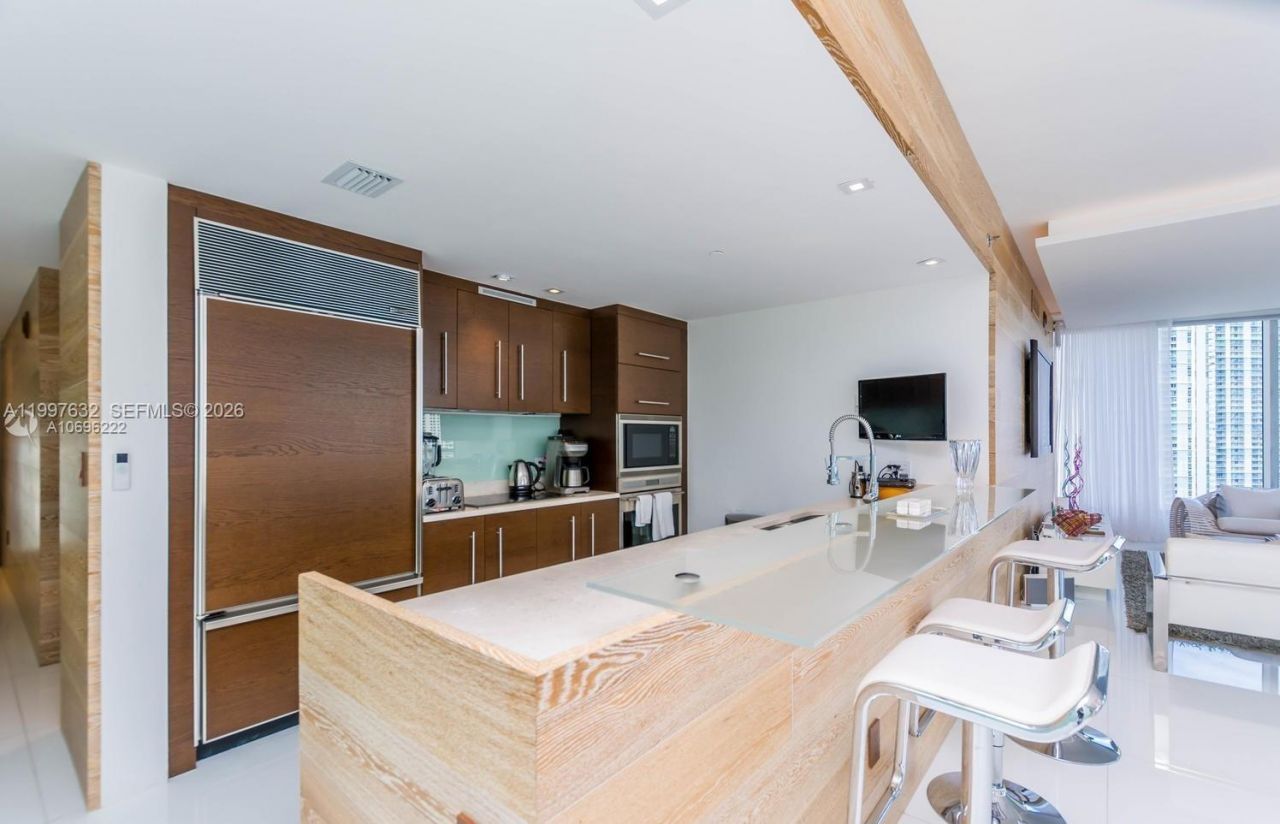 465 Brickell Ave, Unit 2301, Miami, FL 33131 Photo