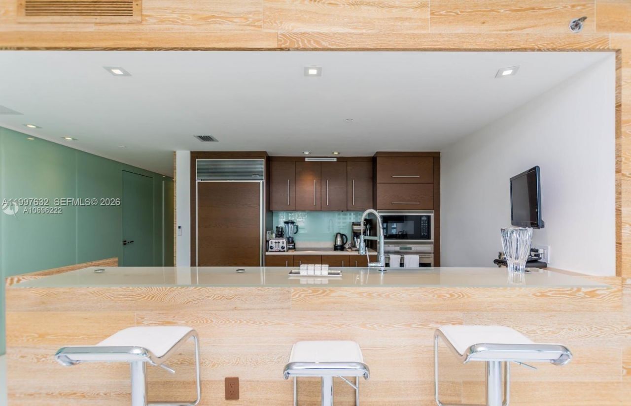 465 Brickell Ave, Unit 2301, Miami, FL 33131 Photo