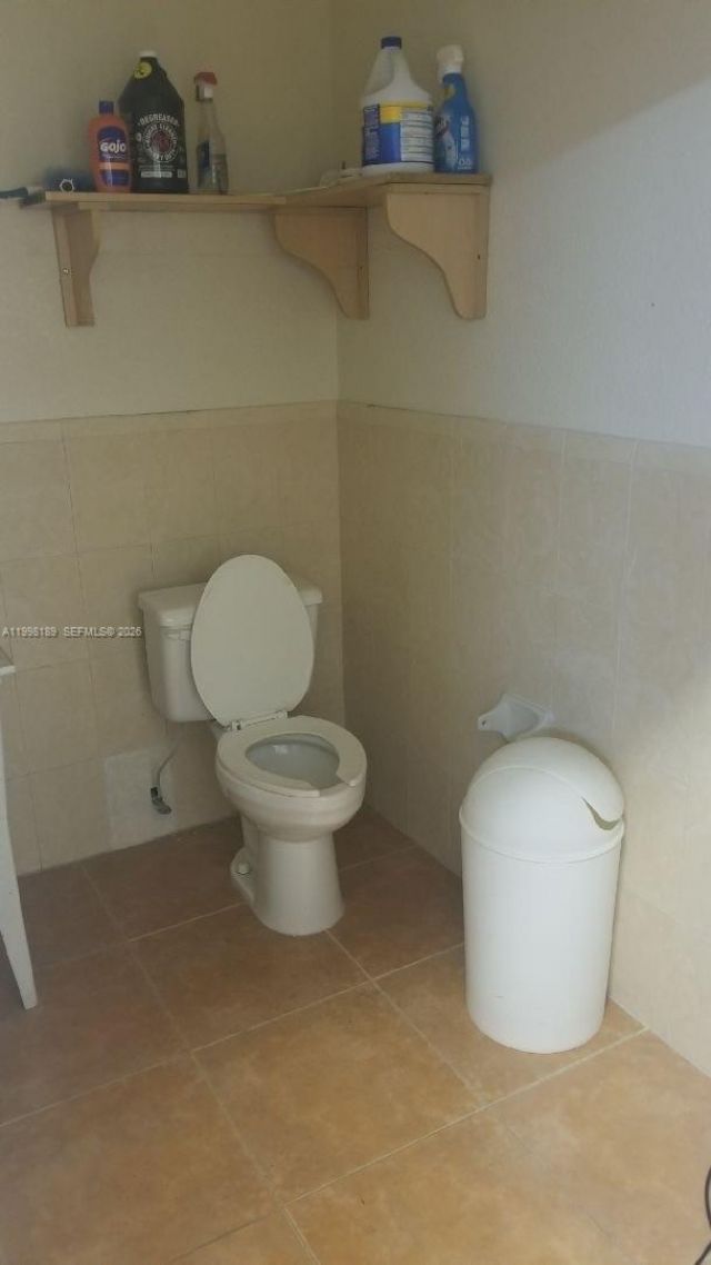 1701 W 37th St, Hialeah, FL 33012 Photo