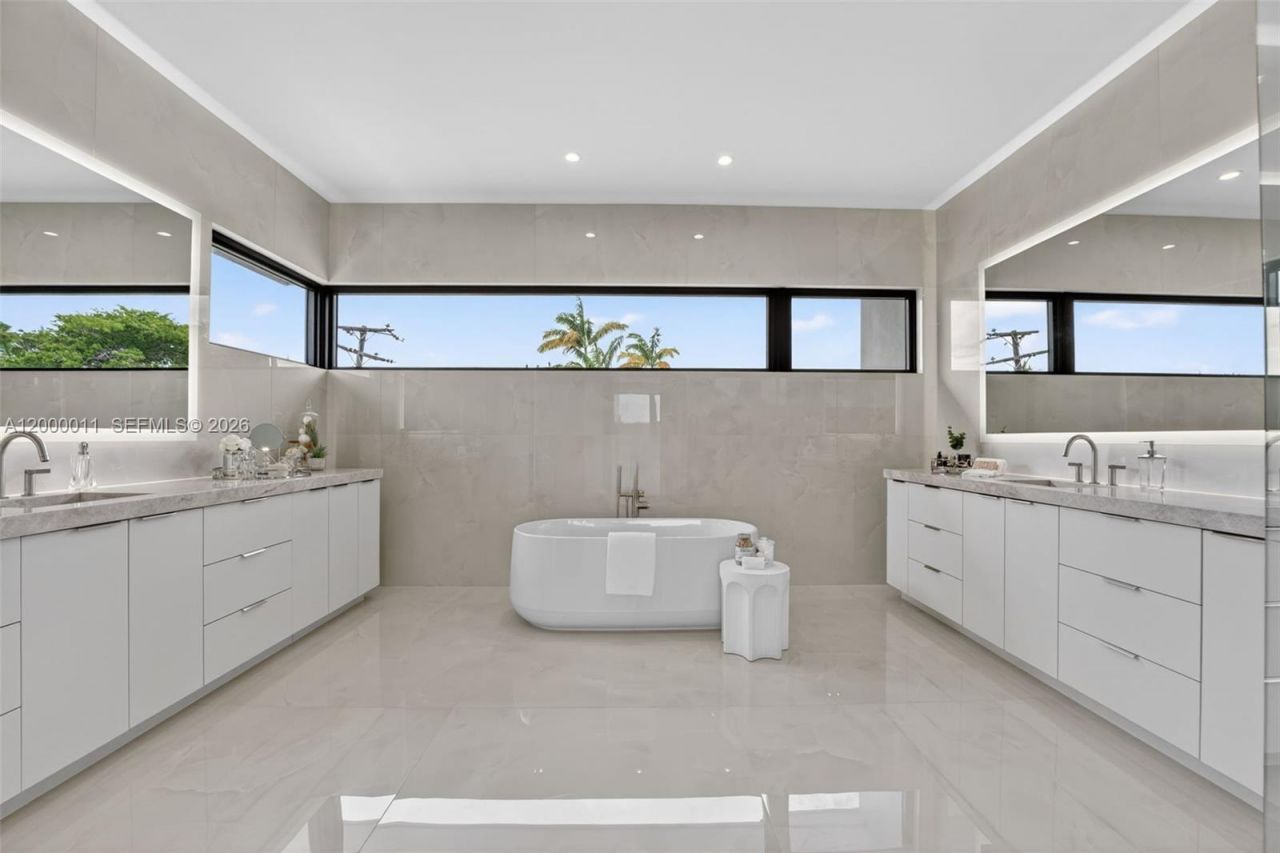 2010 Intracoastal Dr, Fort Lauderdale, FL 33305 Photo