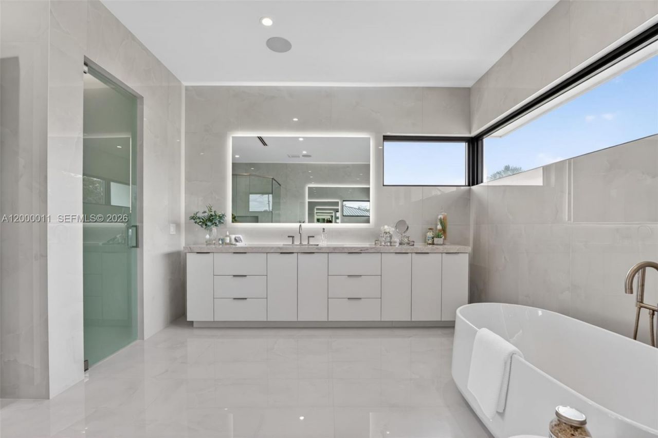 2010 Intracoastal Dr, Fort Lauderdale, FL 33305 Photo