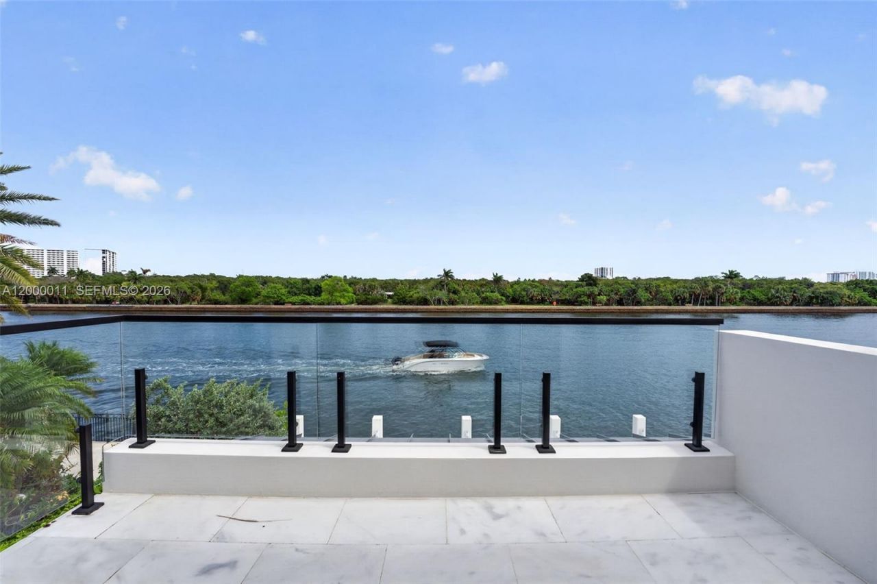 2010 Intracoastal Dr, Fort Lauderdale, FL 33305 Photo