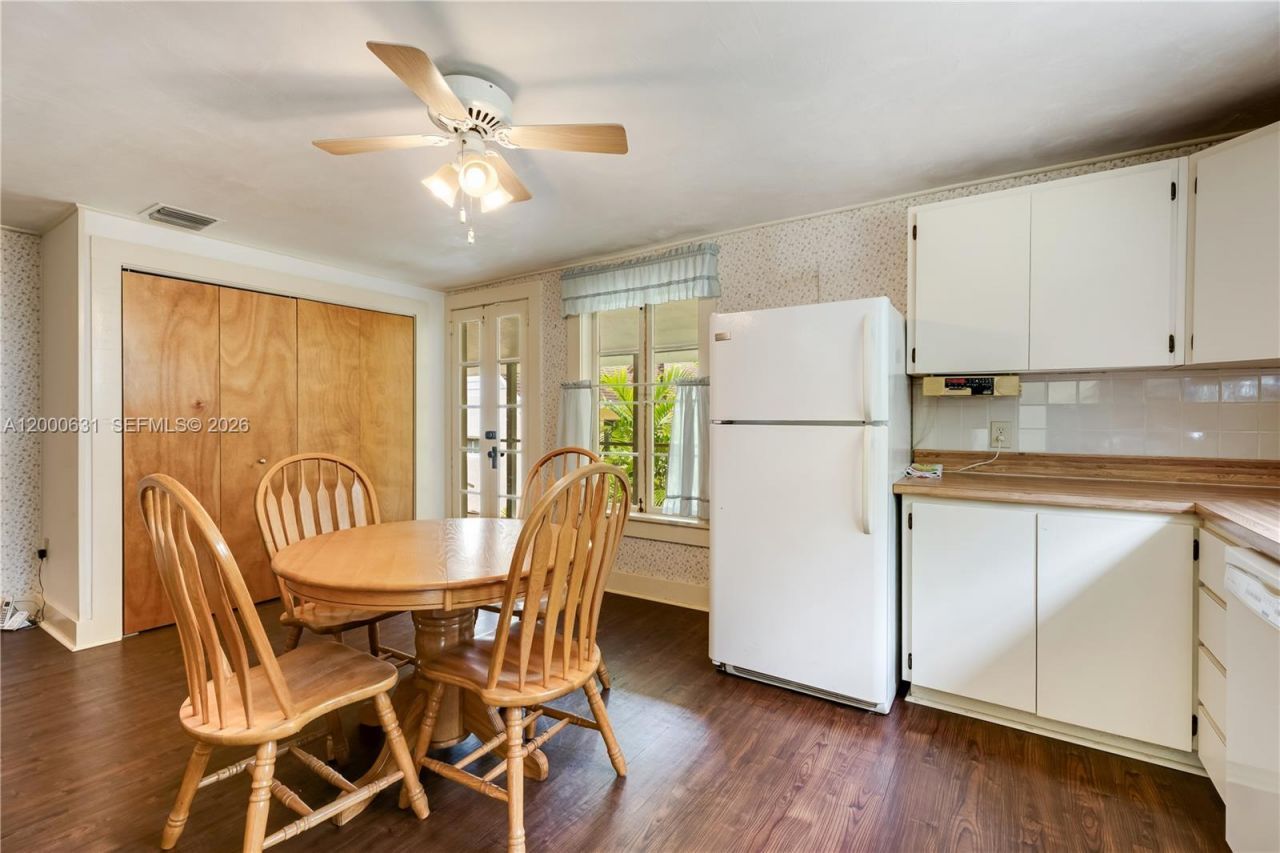 7201 SW 166th St, Palmetto Bay, FL 33157 Photo