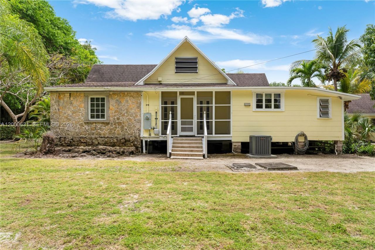 7201 SW 166th St, Palmetto Bay, FL 33157 Photo