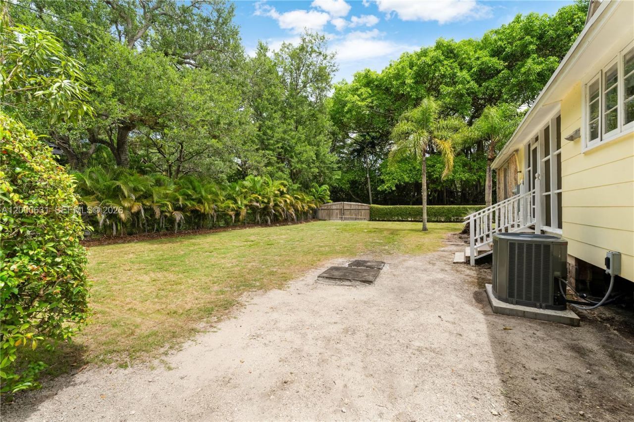 7201 SW 166th St, Palmetto Bay, FL 33157 Photo