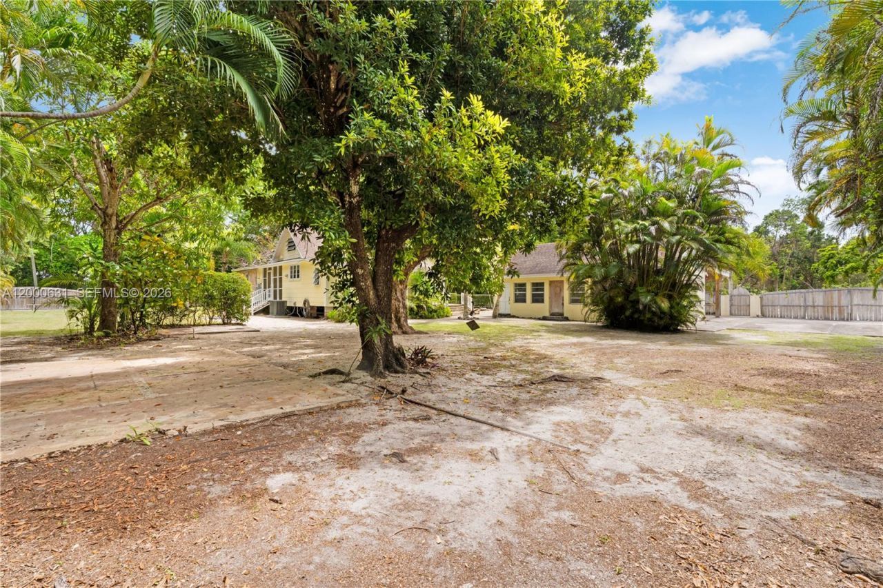 7201 SW 166th St, Palmetto Bay, FL 33157 Photo