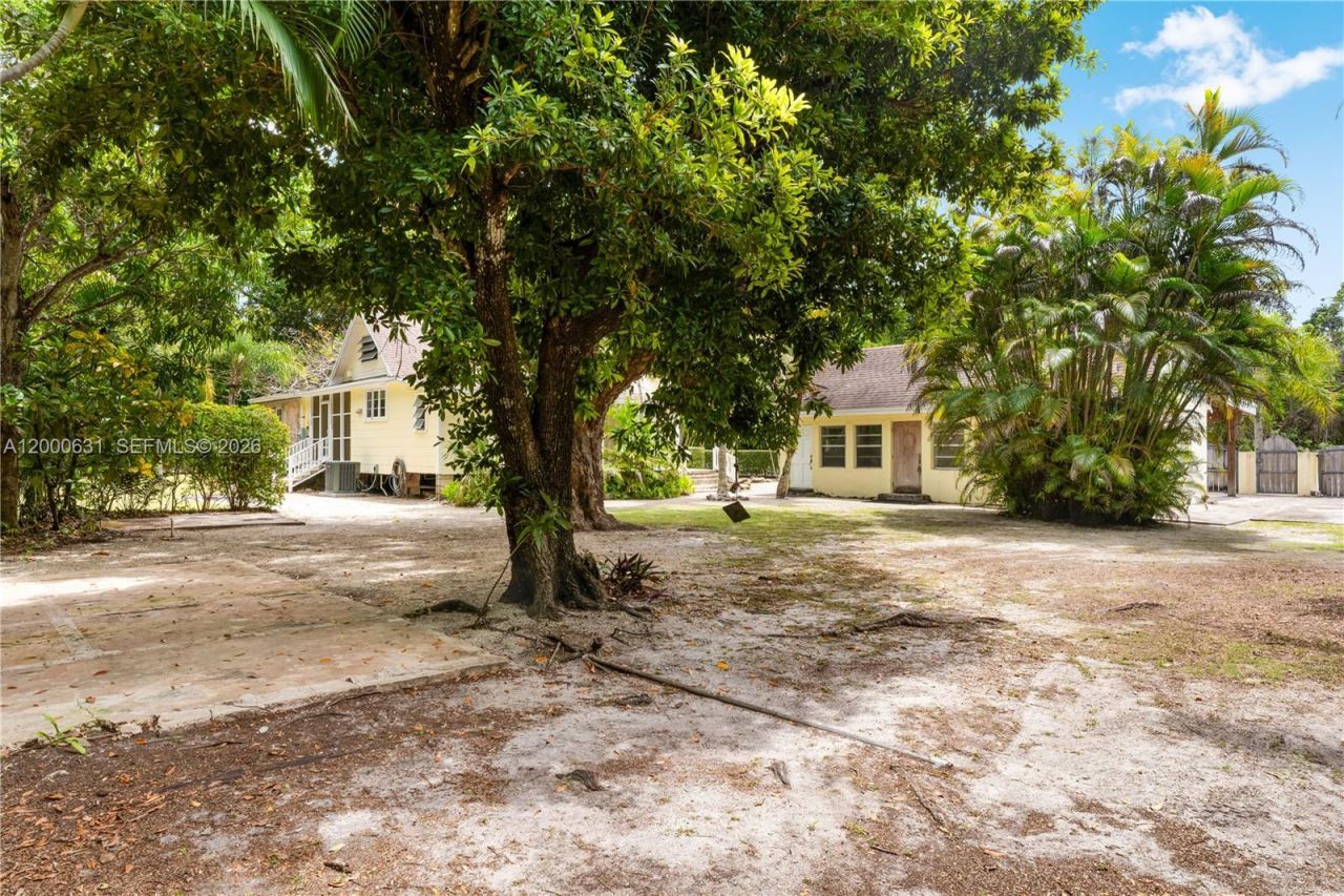 7201 SW 166th St, Palmetto Bay, FL 33157 Photo