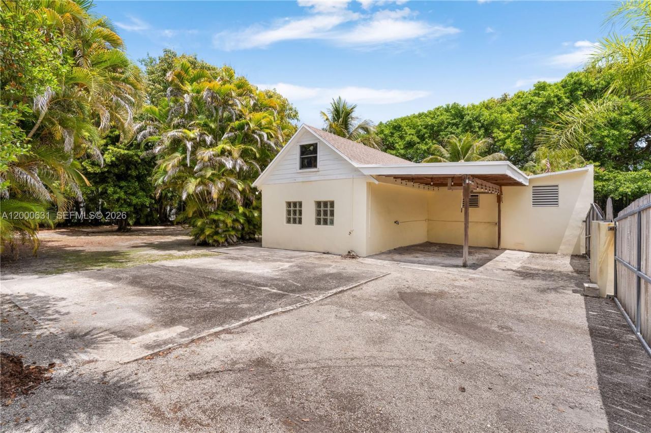 7201 SW 166th St, Palmetto Bay, FL 33157 Photo