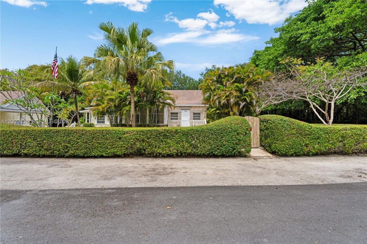 7201 SW 166th St, Palmetto Bay, FL 33157 Photo