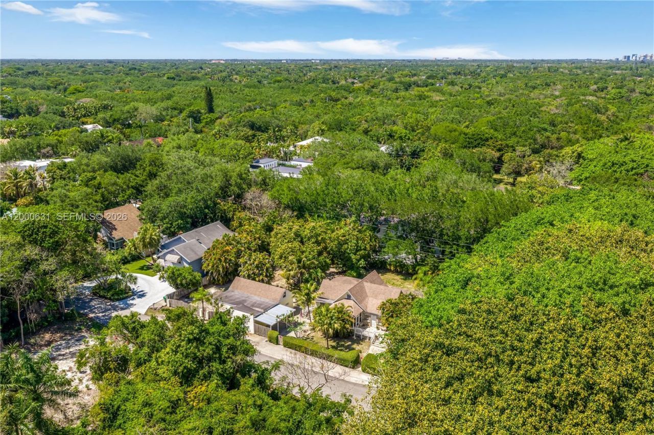 7201 SW 166th St, Palmetto Bay, FL 33157 Photo