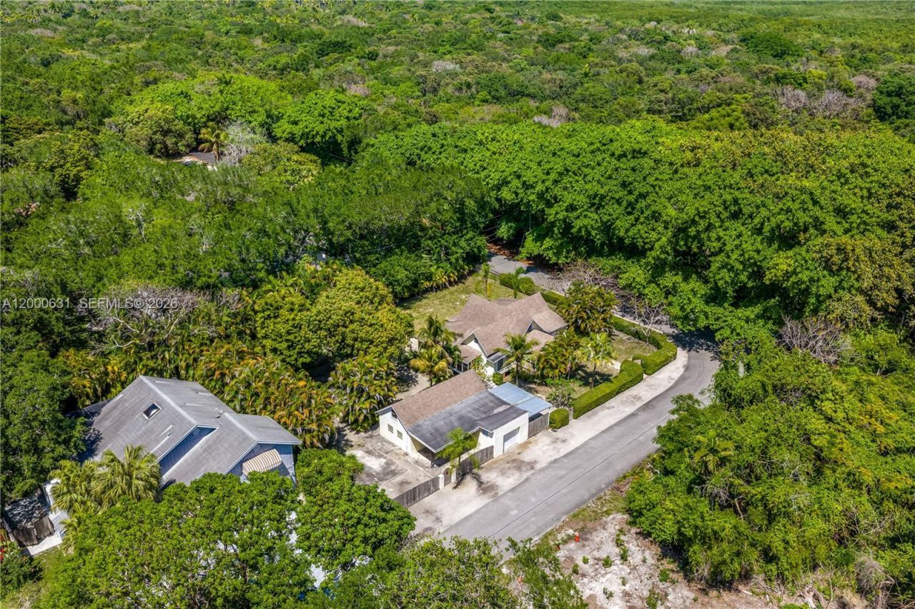 7201 SW 166th St, Palmetto Bay, FL 33157 Photo