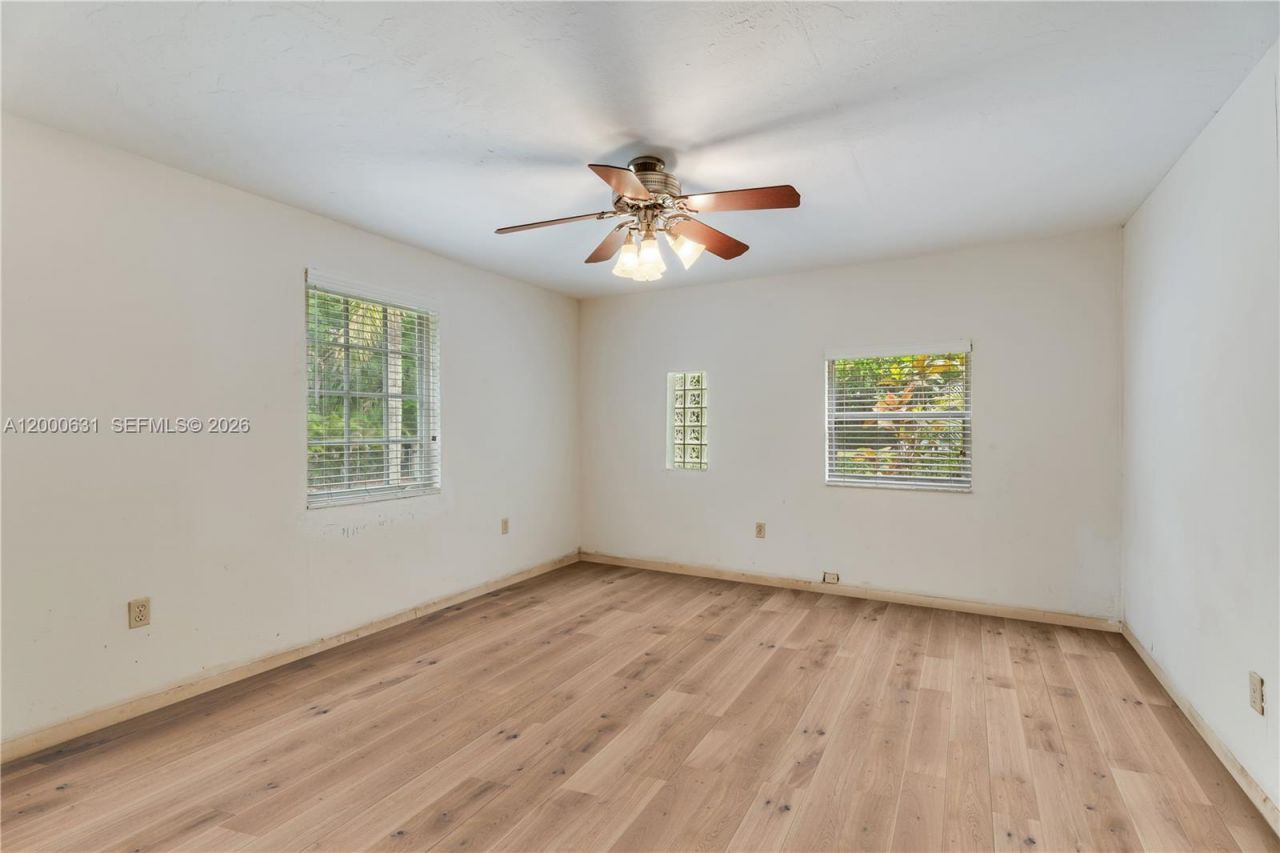 7201 SW 166th St, Palmetto Bay, FL 33157 Photo