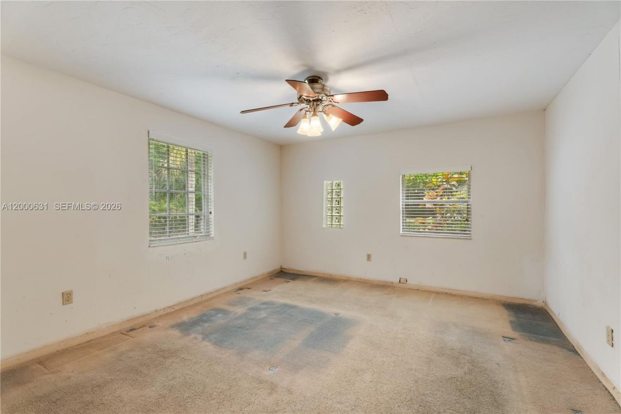 7201 SW 166th St, Palmetto Bay, FL 33157 Photo