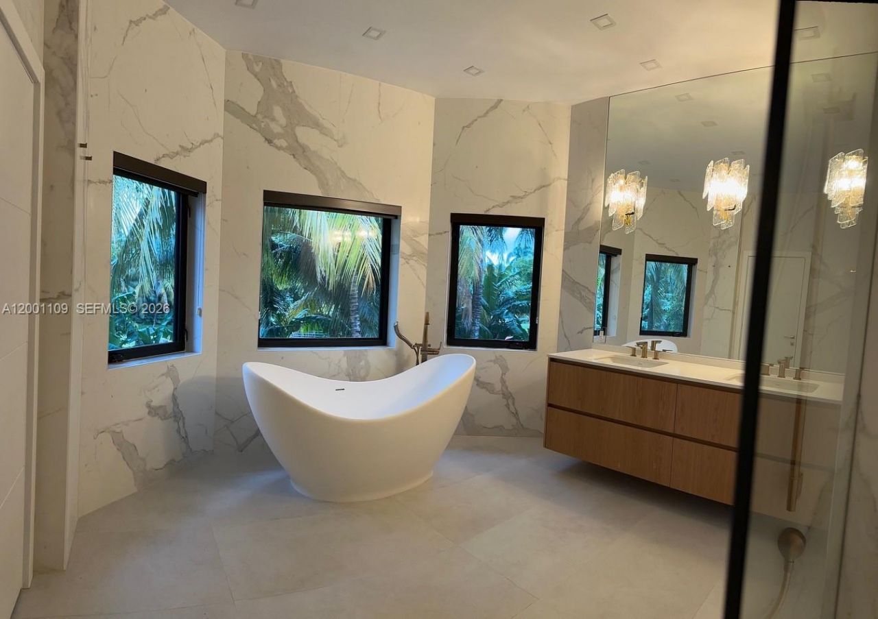 223 NW 129th Ave, Miami, FL 33182 Photo