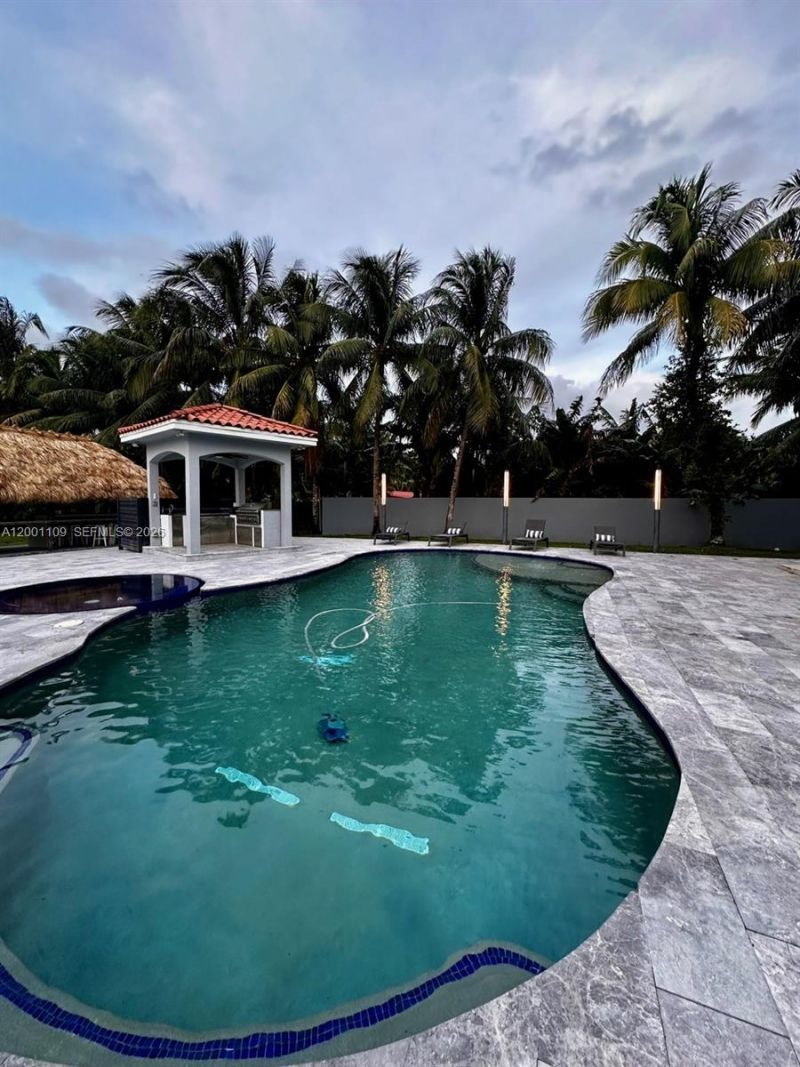 223 NW 129th Ave, Miami, FL 33182 Photo