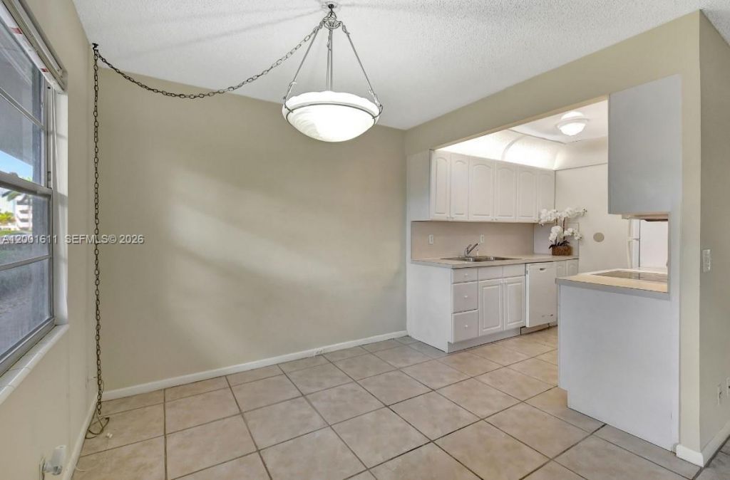 1020 Exeter B , Unit 1020, Boca Raton, FL 33434 Photo