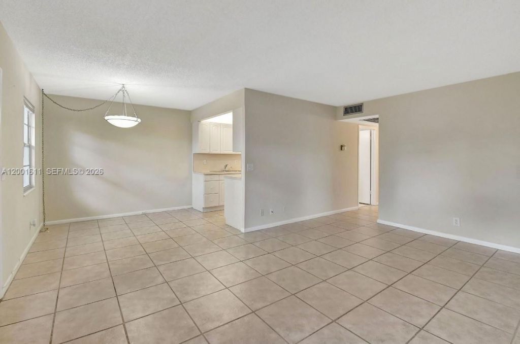 1020 Exeter B , Unit 1020, Boca Raton, FL 33434 Photo