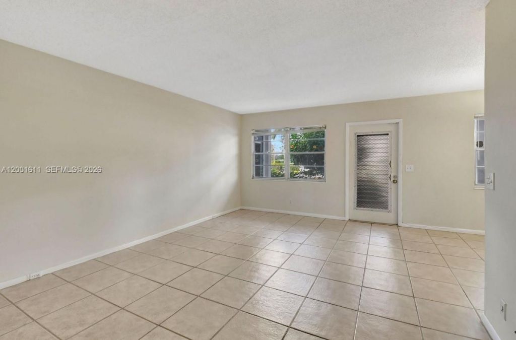 1020 Exeter B , Unit 1020, Boca Raton, FL 33434 Photo
