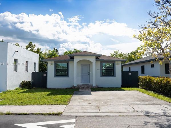 308 NW 2nd Ave , Hallandale Beach, FL 33009