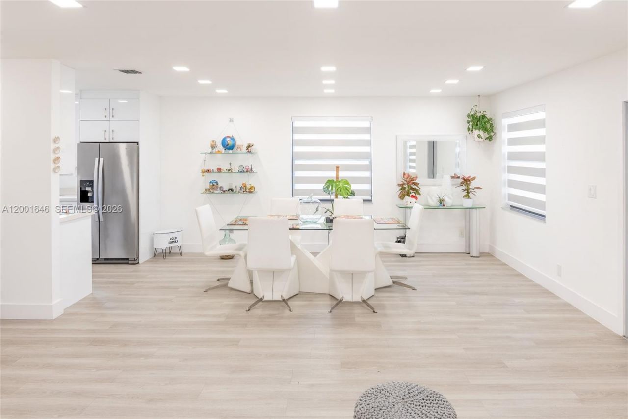 308 NW 2nd Ave, Hallandale Beach, FL 33009 Photo