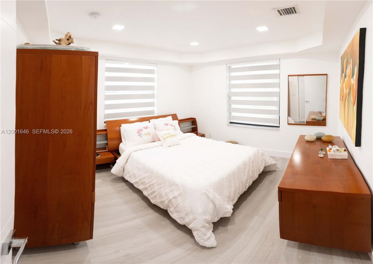 308 NW 2nd Ave, Hallandale Beach, FL 33009 Photo