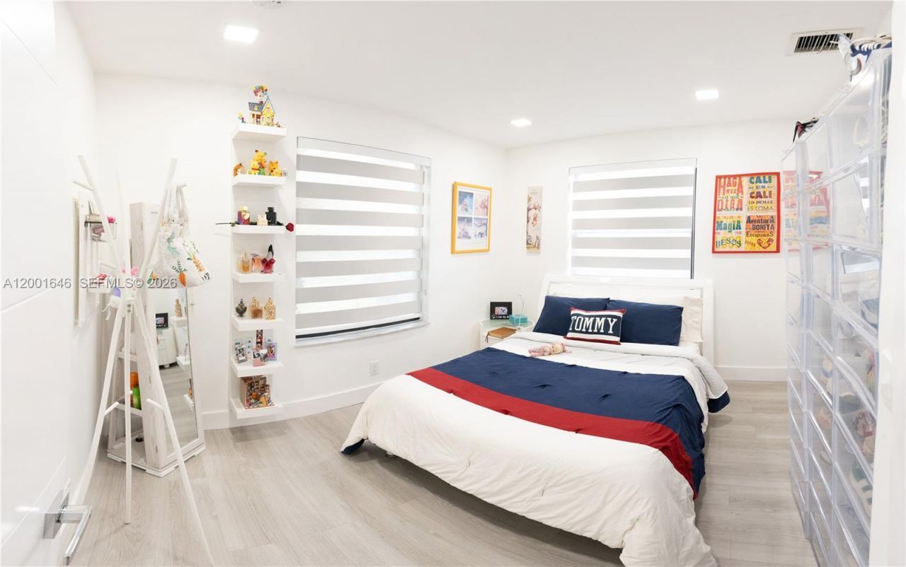 308 NW 2nd Ave, Hallandale Beach, FL 33009 Photo