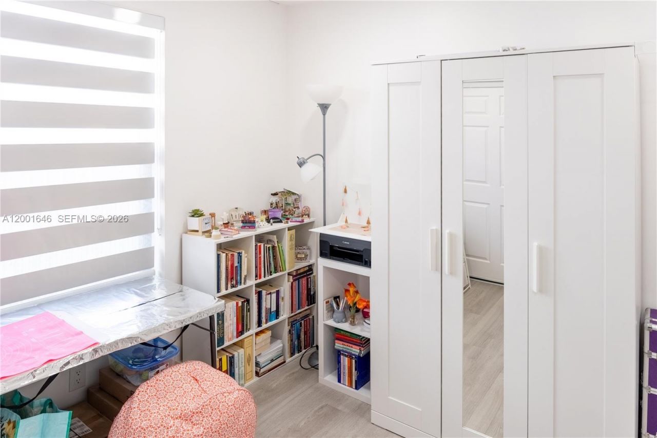 308 NW 2nd Ave, Hallandale Beach, FL 33009 Photo