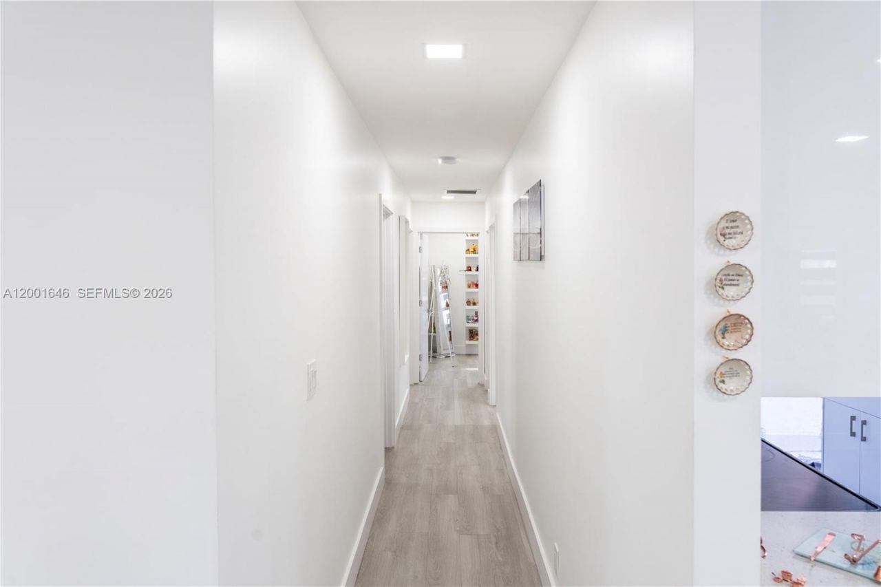 308 NW 2nd Ave, Hallandale Beach, FL 33009 Photo